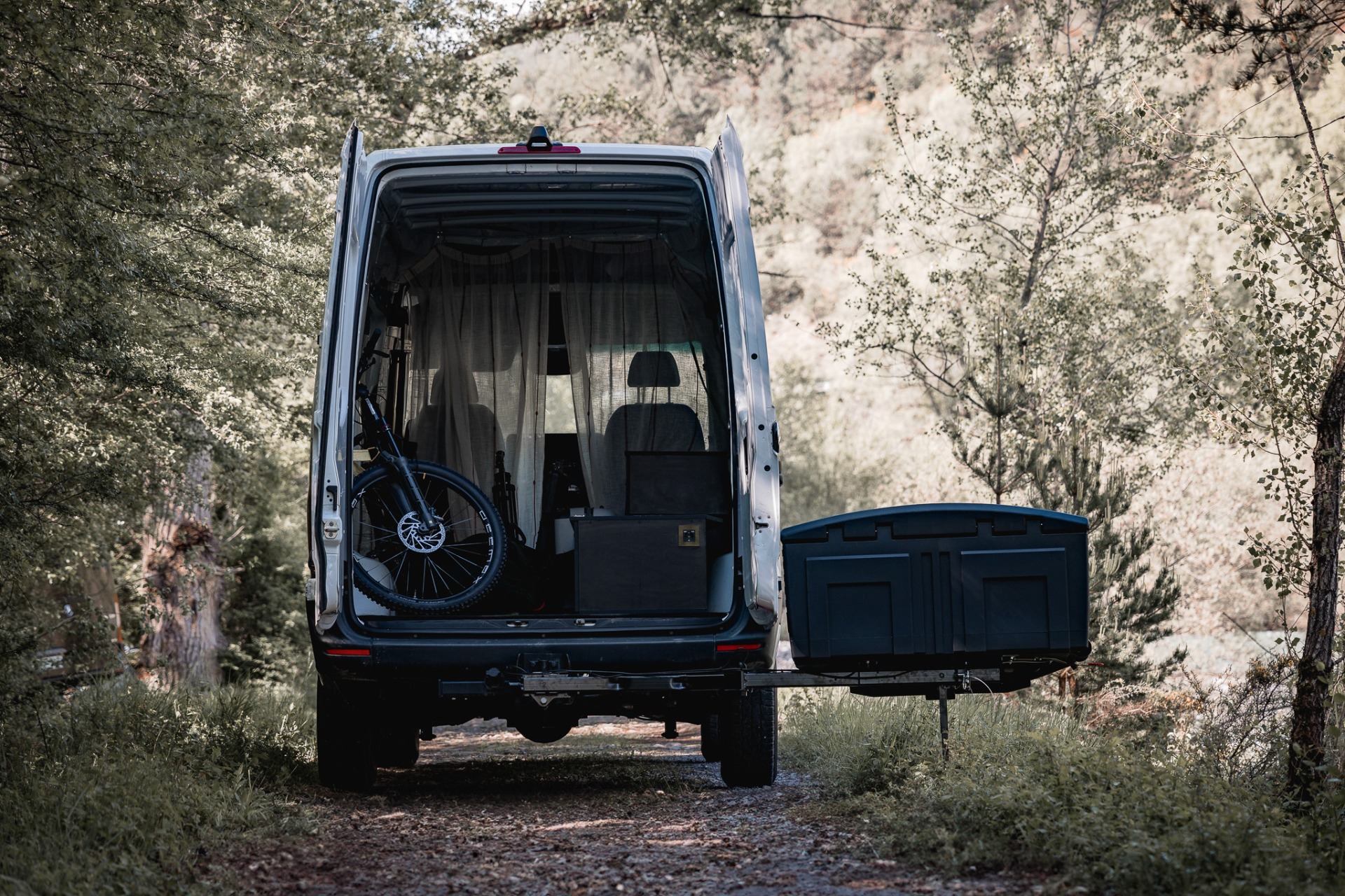 TOWBOX CAMPER V3 400 Liter Swing